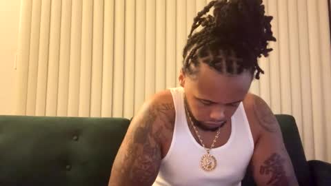 Snapshot of kingdabiggest chatting on October 7, 6:54 am KingDaBiggest online show from October 7, 6:54 am