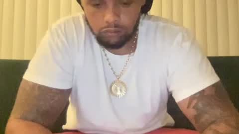 Snapshot of kingdabiggest chatting on November 1, 6:15 am KingDaBiggest online show from November 1, 6:15 am