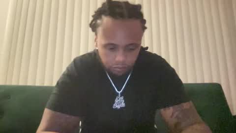 Snapshot of kingdabiggest chatting on November 11, 7:52 am KingDaBiggest online show from November 11, 7:52 am