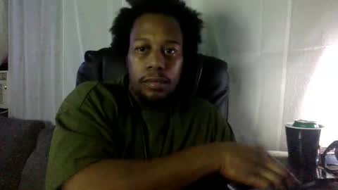 Snapshot of kinglibra420 chatting on December 8, 4:14 am loyal fuck online show from December 8, 4:14 am