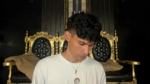  A L E X  online show from December 15, 4:40 am