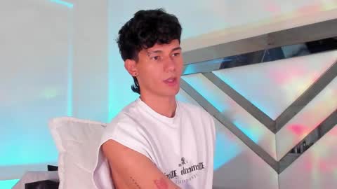  A L E X  online show from February 9, 12:08 pm