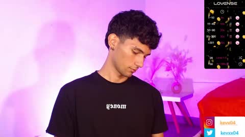  A L E X  online show from October 13, 4:56 am