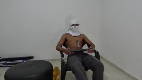 DOMINANT ALPHA KINGS online show from September 23, 6:00 pm