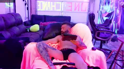 Snapshot of kinkcastingcouch chatting on November 9, 8:45 am kinkcastingcouch online show from November 9, 8:45 am