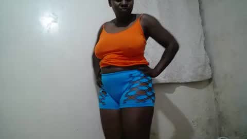 Snapshot of kinky_kaiya chatting on October 25, 9:09 pm kaiya online show from October 25, 9:09 pm