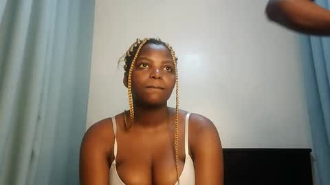 Lola online show from October 24, 9:11 pm