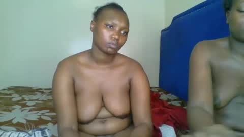 Snapshot of kinky_roey chatting on March 3, 11:46 pm kinky_roey online show from March 3, 11:46 pm