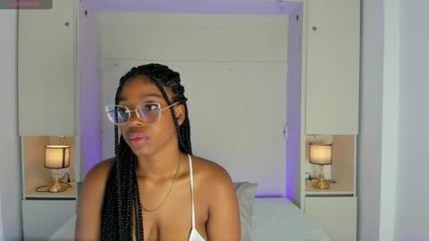 M A R A  online show from October 5, 12:03 pm