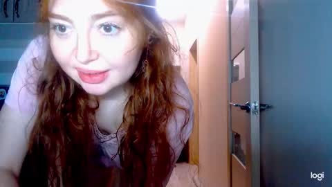 Snapshot of kira_foxy_ chatting on November 21, 8:35 am Kira online show from November 21, 8:35 am
