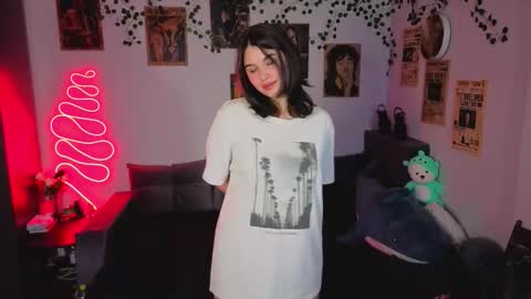 Kira VanKick online show from October 27, 5:17 pm