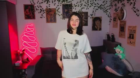 Kira VanKick online show from October 28, 3:36 pm