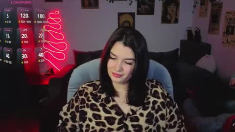 Kira VanKick online show from November 17, 4:13 pm