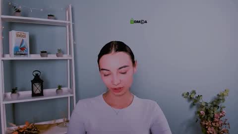 kira_light__ online show from October 20, 2:17 pm