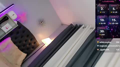 KIRA online show from December 12, 6:14 am