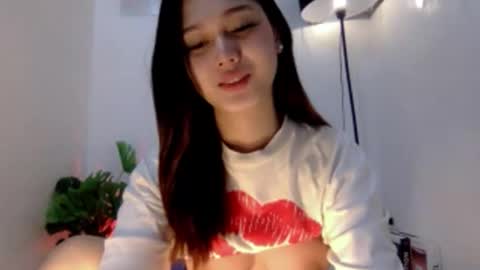 KIRA online show from November 3, 12:50 pm