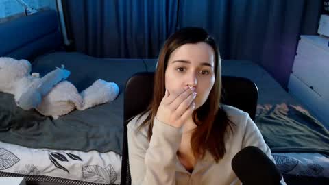 Kira  follow me  online show from December 12, 1:21 am