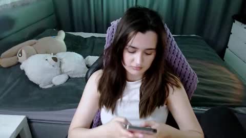 Kira  follow me  online show from March 1, 10:21 pm