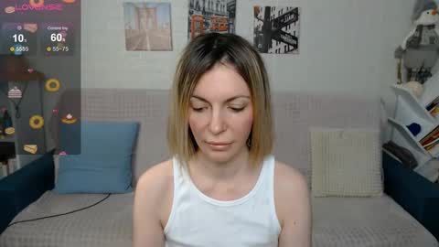 Snapshot of kiramartins_cat chatting on January 7, 4:08 am kiramartins cat online show from January 7, 4:08 am