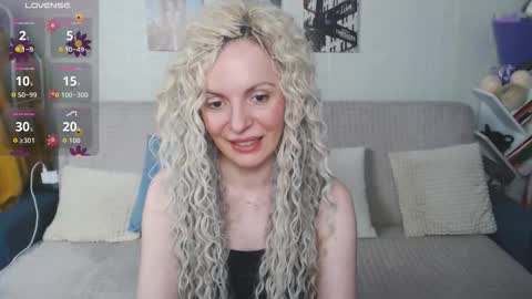 Snapshot of kiramartins_cat chatting on November 25, 5:57 pm kiramartins cat online show from November 25, 5:57 pm