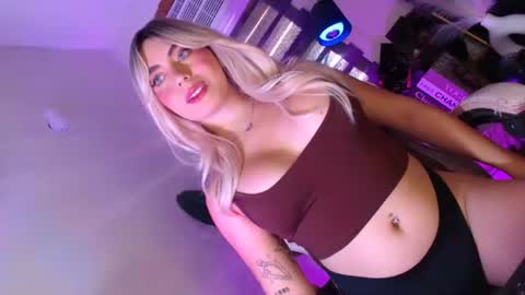 Its your girl KIRA online show from October 4, 2:20 am