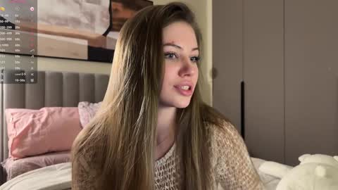 Kira online show from December 6, 4:49 pm