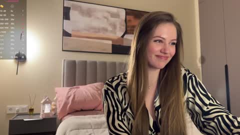 Kira online show from December 12, 3:59 pm