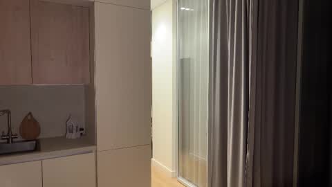 Kira online show from November 8, 11:54 am