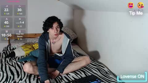 Snapshot of kiriae21 chatting on November 3, 2:51 pm Alan online show from November 3, 2:51 pm