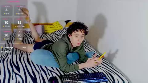 Snapshot of kiriae21 chatting on November 17, 2:01 pm Alan online show from November 17, 2:01 pm