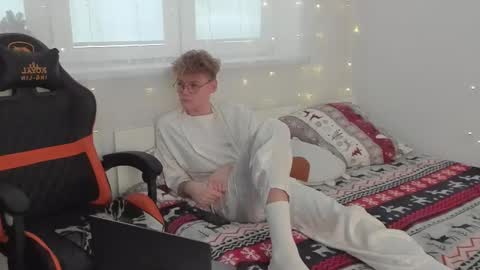 Snapshot of kirill_20_cm chatting on January 12, 11:50 am Kirill and Andrey online show from January 12, 11:50 am