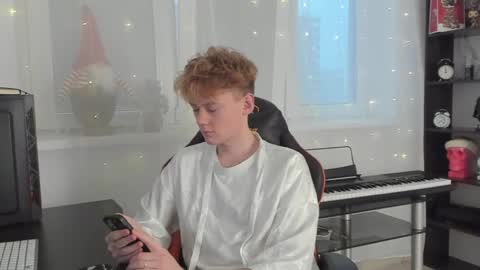 Snapshot of kirill_20_cm chatting on January 13, 1:39 pm Kirill and Andrey online show from January 13, 1:39 pm