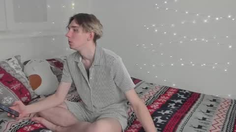 Snapshot of kirill_20_cm chatting on January 15, 2:13 pm Kirill and Andrey online show from January 15, 2:13 pm