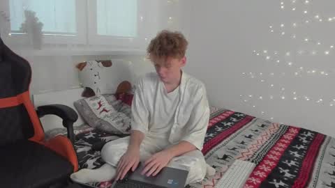 Snapshot of kirill_20_cm chatting on January 21, 12:29 pm Kirill and Andrey online show from January 21, 12:29 pm