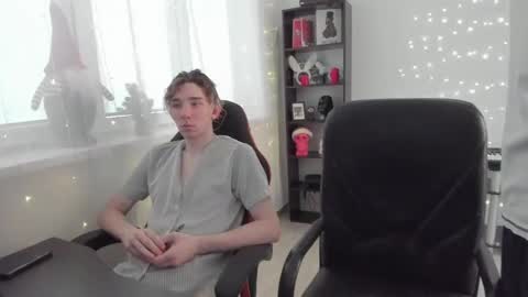 Snapshot of kirill_20_cm chatting on January 24, 10:21 am Kirill and Andrey online show from January 24, 10:21 am