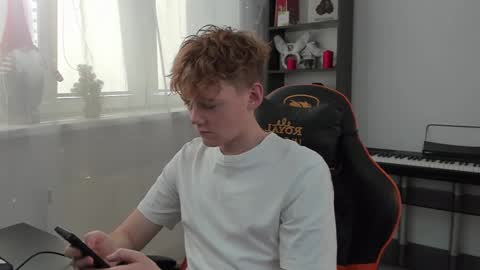 Snapshot of kirill_20_cm chatting on January 30, 11:44 am Kirill and Andrey online show from January 30, 11:44 am