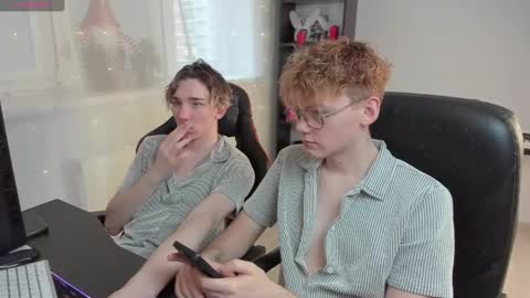 Snapshot of kirill_20_cm chatting on February 6, 1:21 pm Kirill and Andrey online show from February 6, 1:21 pm