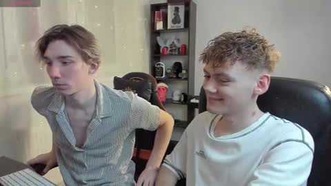 Snapshot of kirill_20_cm chatting on February 10, 1:03 am Kirill and Andrey online show from February 10, 1:03 am