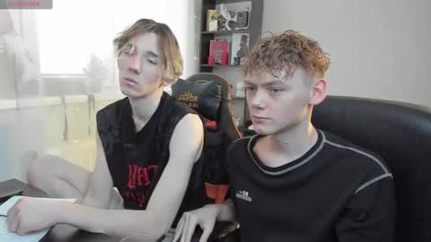 Snapshot of kirill_20_cm chatting on February 15, 7:27 am Kirill and Andrey online show from February 15, 7:27 am