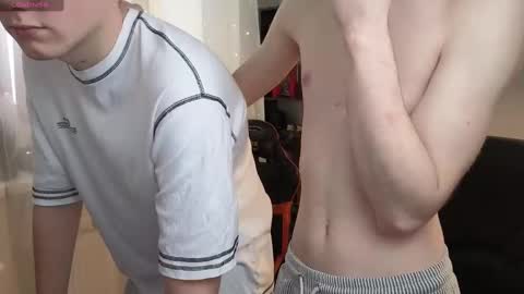 Snapshot of kirill_20_cm chatting on February 18, 1:00 pm Kirill and Andrey online show from February 18, 1:00 pm