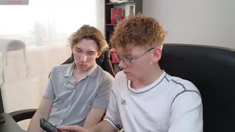 Snapshot of kirill_20_cm chatting on February 19, 9:50 am Kirill and Andrey online show from February 19, 9:50 am