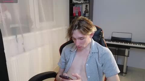 Snapshot of kirill_20_cm chatting on February 20, 10:48 pm Kirill and Andrey online show from February 20, 10:48 pm