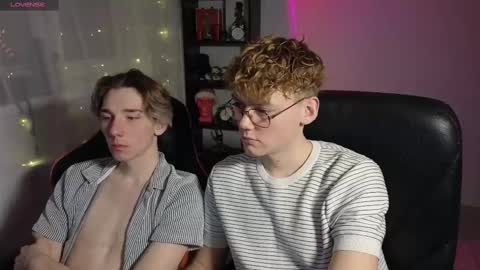 Snapshot of kirill_20_cm chatting on February 25, 3:27 pm Kirill and Andrey online show from February 25, 3:27 pm