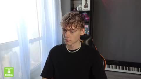 Snapshot of kirill_20_cm chatting on September 12, 11:32 am Kirill and Andrey online show from September 12, 11:32 am