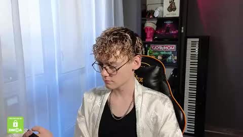 Snapshot of kirill_20_cm chatting on September 22, 6:37 am Kirill and Andrey online show from September 22, 6:37 am