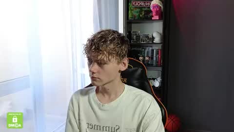 Snapshot of kirill_20_cm chatting on September 24, 10:18 am Kirill and Andrey online show from September 24, 10:18 am