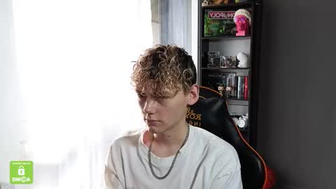 Snapshot of kirill_20_cm chatting on September 25, 12:42 pm Kirill and Andrey online show from September 25, 12:42 pm