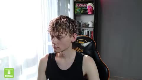 Snapshot of kirill_20_cm chatting on September 26, 1:26 pm Kirill and Andrey online show from September 26, 1:26 pm