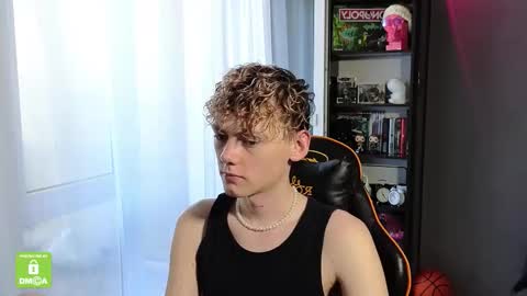 Snapshot of kirill_20_cm chatting on September 27, 10:09 am Kirill and Andrey online show from September 27, 10:09 am