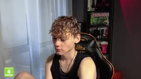 Snapshot of kirill_20_cm chatting on September 29, 2:00 pm Kirill and Andrey online show from September 29, 2:00 pm